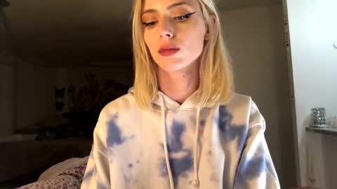 Ally Girl In Her Ally World online show from November 2, 6:46 am