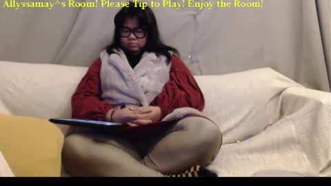 Allyssamay online show from December 14, 3:57 am