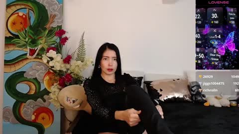 Snapshot of alma_art_ chatting on February 8, 10:40 pm alma_art_ online show from February 8, 10:40 pm