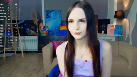 Alona online show from July 5, 7:10 pm