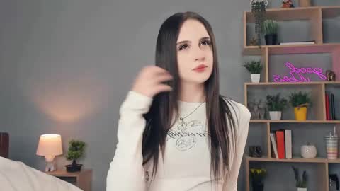Alona online show from May 2, 7:14 am