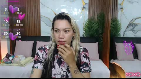 alonddra_tay online show from April 13, 11:36 am