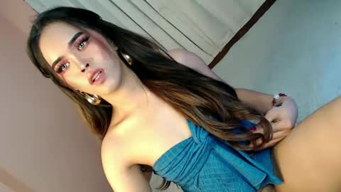 Snapshot of alove_too_last chatting on February 27, 4:53 pm LEXY online show from February 27, 4:53 pm