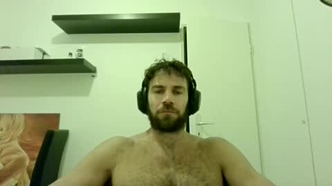 alphah_hunk online show from October 18, 6:12 pm