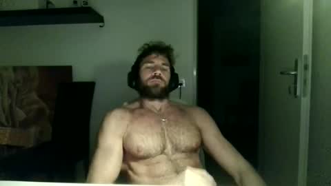 alphah_hunk online show from October 23, 6:53 pm