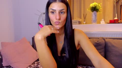 Michelle online show from February 3, 4:33 pm