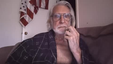 AlphaUniform online show from April 25, 5:43 pm