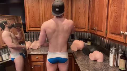 Snapshot of alphazack14 chatting on December 31, 8:26 am alphazack14 online show from December 31, 8:26 am