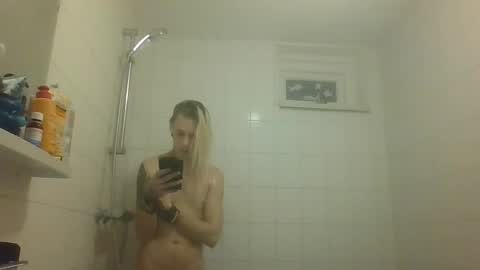 altboy010 online show from January 1, 4:07 pm