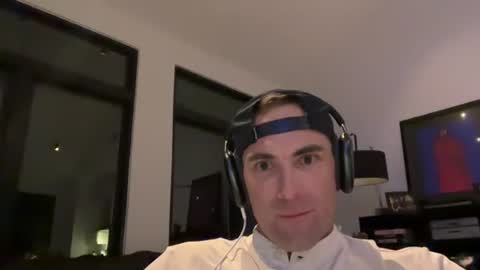 altoknights1 online show from July 2, 3:44 am
