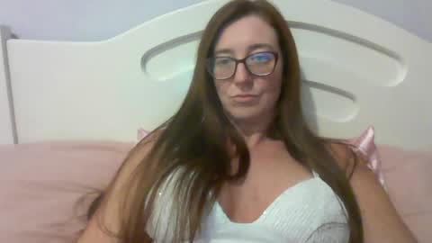 Altos Desejos online show from April 20, 12:35 am