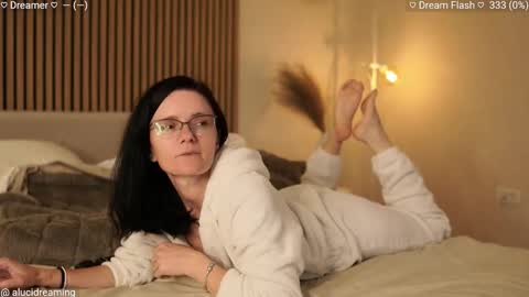 Snapshot of alucidreaming chatting on October 18, 6:34 pm Lucid Dreaming online show from October 18, 6:34 pm