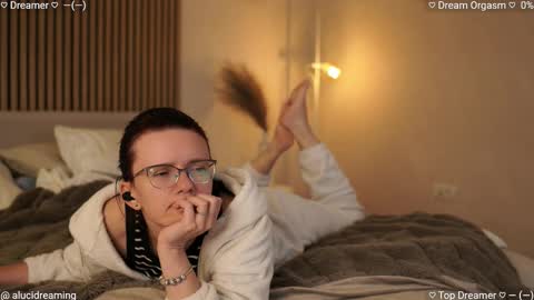Snapshot of alucidreaming chatting on October 22, 7:04 pm Lucid Dreaming online show from October 22, 7:04 pm