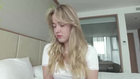 Amelia NEXT STREAM  online show from February 25, 2:04 am