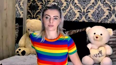 aly online show from December 19, 8:56 am