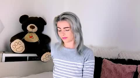 aly online show from April 29, 9:36 am