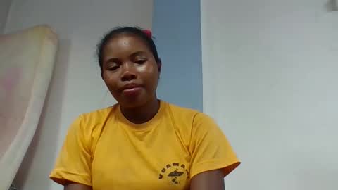 alydie7 online show from April 8, 4:48 am