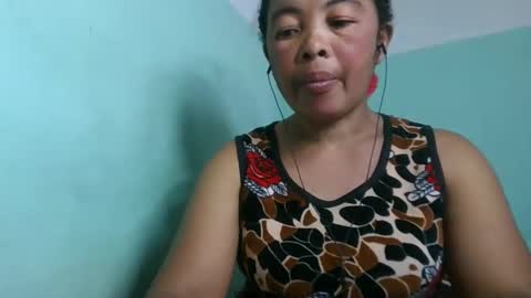 alypierette online show from June 6, 7:47 am