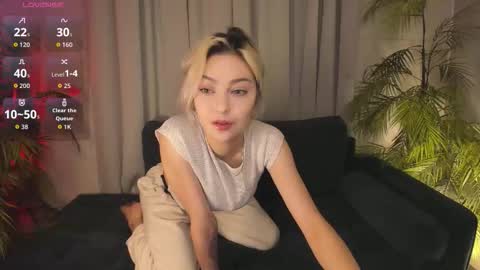 Alysia online show from November 16, 3:47 pm