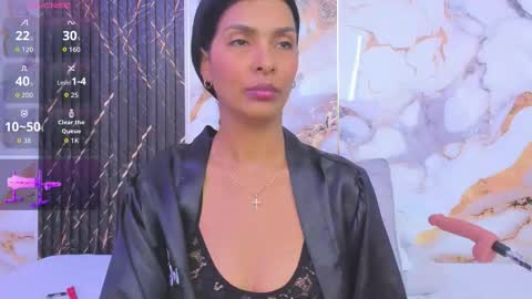 alyson__a online show from October 25, 1:11 pm