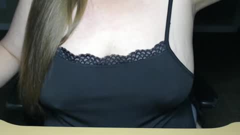 Snapshot of alyss_skye28 chatting on October 7, 1:12 am Alyss Skye online show from October 7, 1:12 am