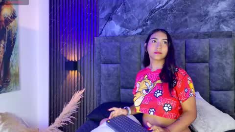 amaia_a online show from March 29, 8:10 pm