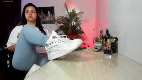 anny online show from March 18, 2:06 am