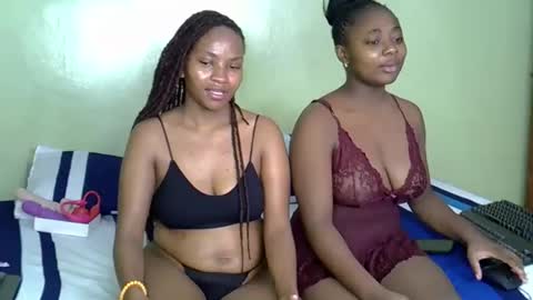 amala01 online show from March 17, 1:54 am