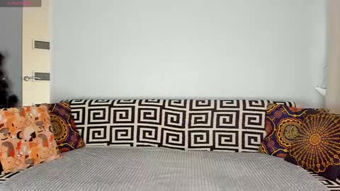 Amalia online show from April 19, 9:10 am