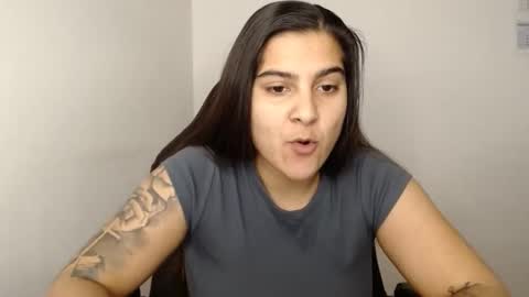 The queen of the biceps  online show from February 4, 9:52 pm