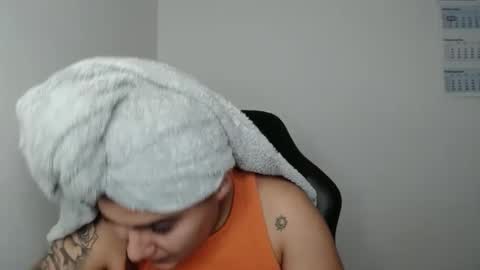 The queen of the biceps  online show from March 6, 6:59 pm