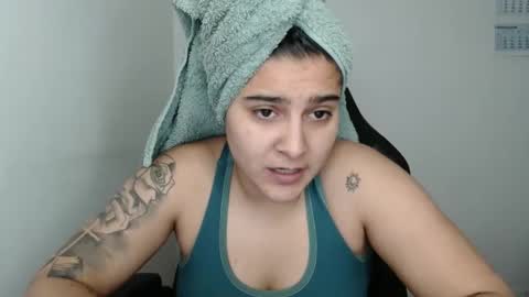 The queen of the biceps  online show from March 11, 6:08 pm