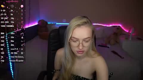 Amanda online show from November 7, 8:28 am