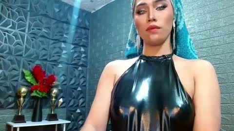 Snapshot of amandaleon chatting on January 7, 7:42 am amandaleon online show from January 7, 7:42 am