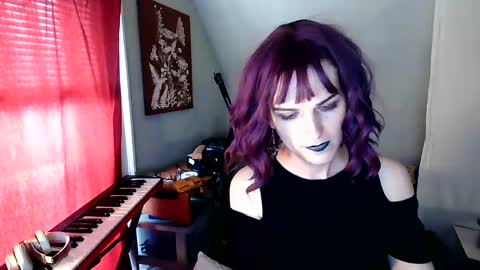 AMANDA MICROWAVE online show from December 6, 8:12 pm