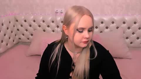 amanemisa19 online show from December 23, 8:25 pm