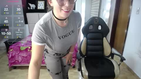 amara_sexy_ online show from March 7, 8:20 pm