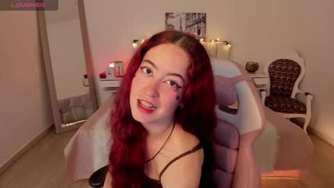 amaraa_couper1 online show from October 31, 3:51 am