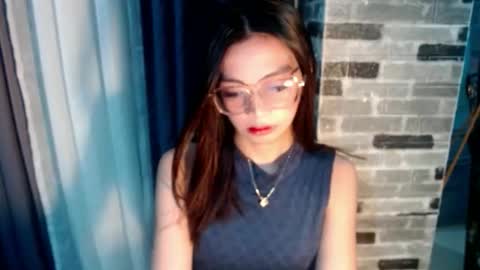 BELLA online show from March 22, 1:37 pm