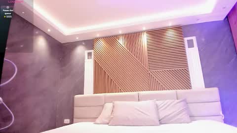 AmaraVell online show from December 15, 11:39 am