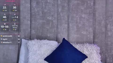 Emily online show from December 2, 11:41 am