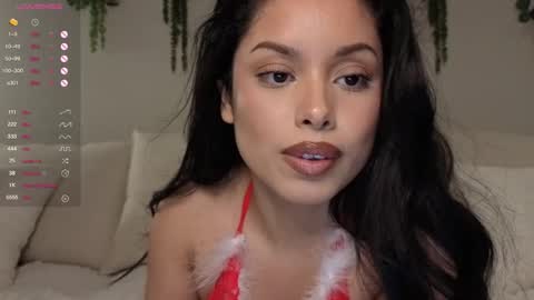 amaya_floress online show from December 22, 7:48 am