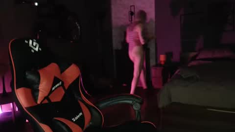 Snapshot of amayamalina chatting on December 11, 5:14 pm Malina online show from December 11, 5:14 pm