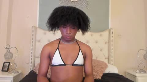 Snapshot of ambar_colling chatting on February 3, 4:31 pm Ambar Colling online show from February 3, 4:31 pm