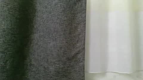 Mia online show from February 3, 8:13 am