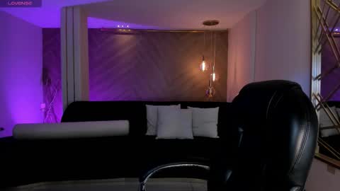 Ambar  online show from October 15, 11:44 am