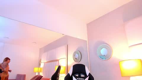 Snapshot of ambarsantany chatting on February 3, 11:47 pm AmbarSantany  online show from February 3, 11:47 pm