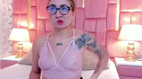 AmbarSantany  online show from March 24, 11:00 pm