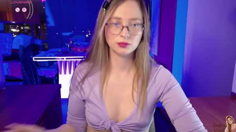 ambeerwood online show from June 3, 2:47 am
