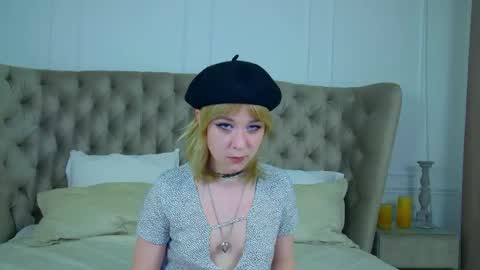 AmberBauman online show from April 18, 5:48 pm